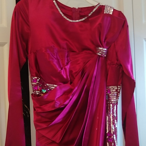 Roman style dress - Picture 2 of 9